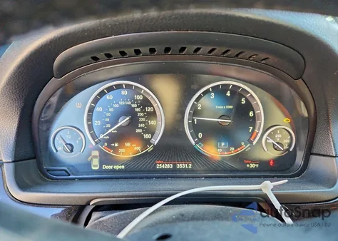 2015 BMW 535 I z USA, uszkodzony, nr VIN WBA5B1C53FD921284